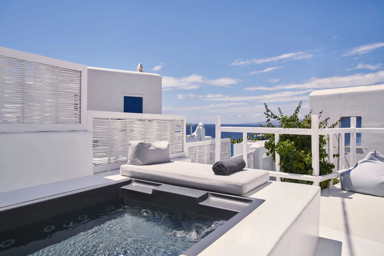 Superior Boho Sea View Suite Outdoor Hot Tub