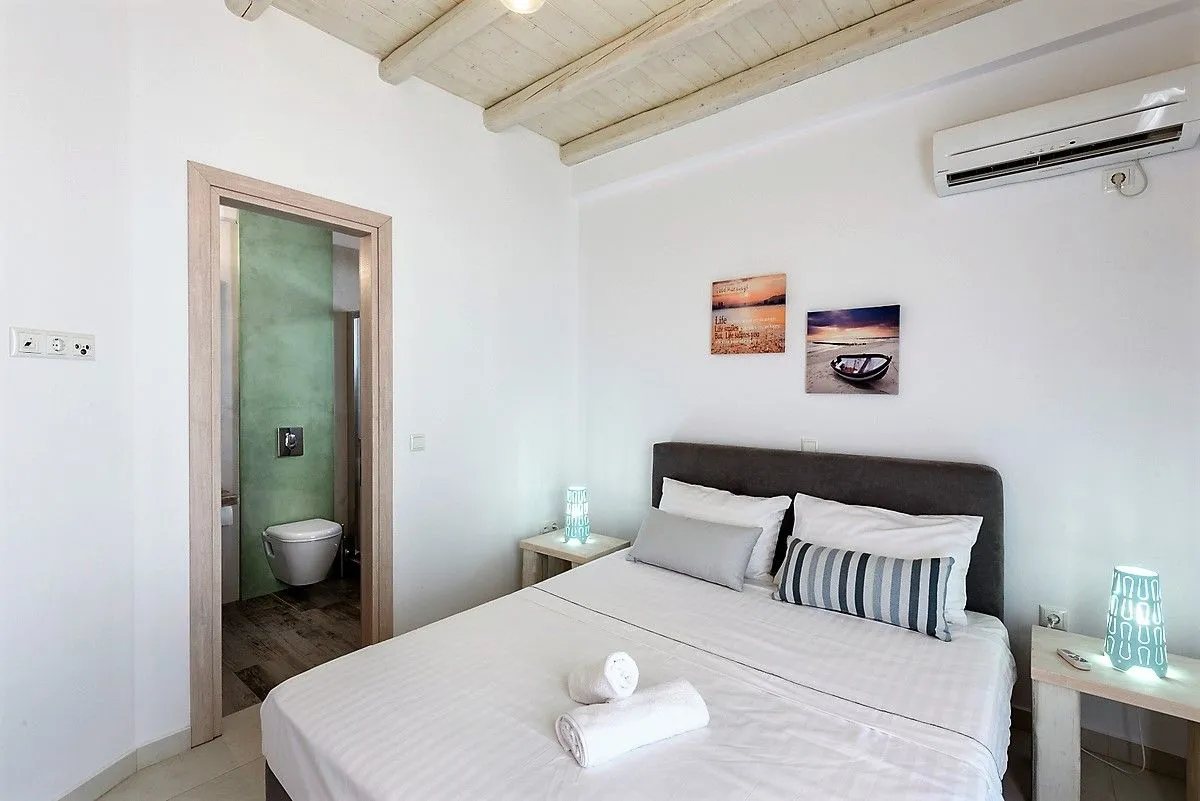 Cycladic Breeze Complex with Two Pools
