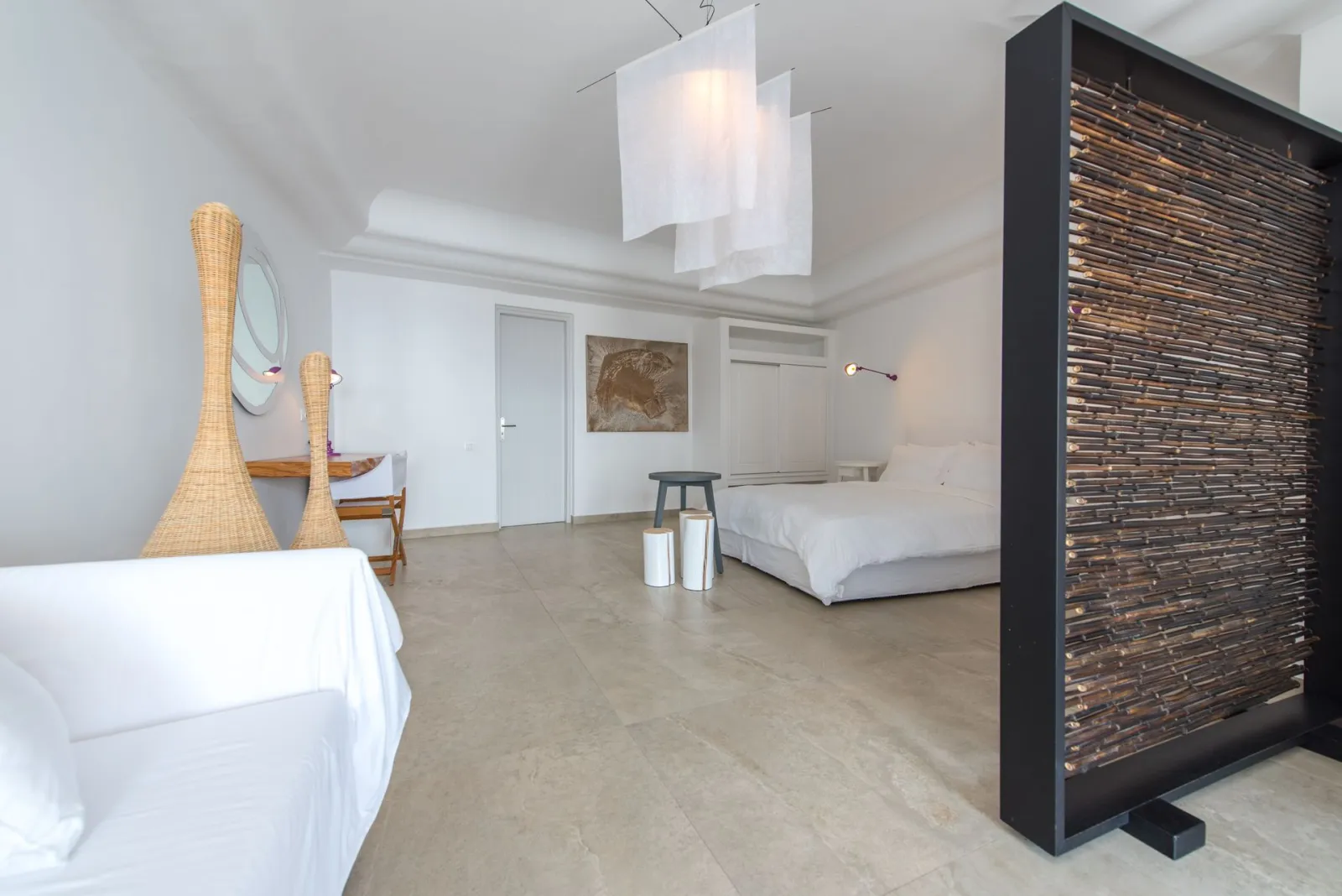 Premium Suite with Private Hot Tub &amp; Caldera View