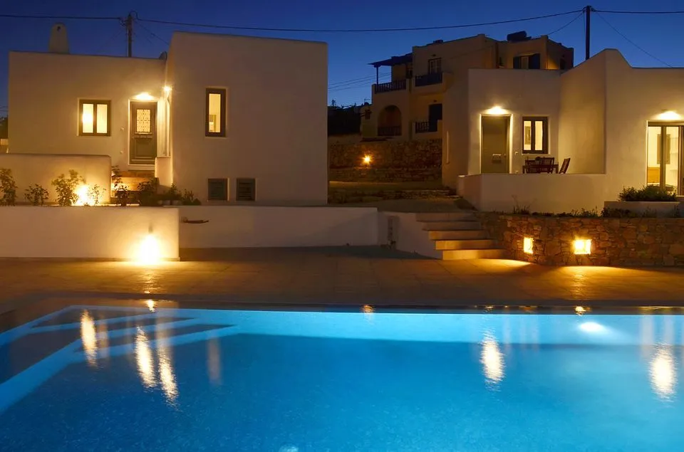 Deluxe Suite | Maestro 