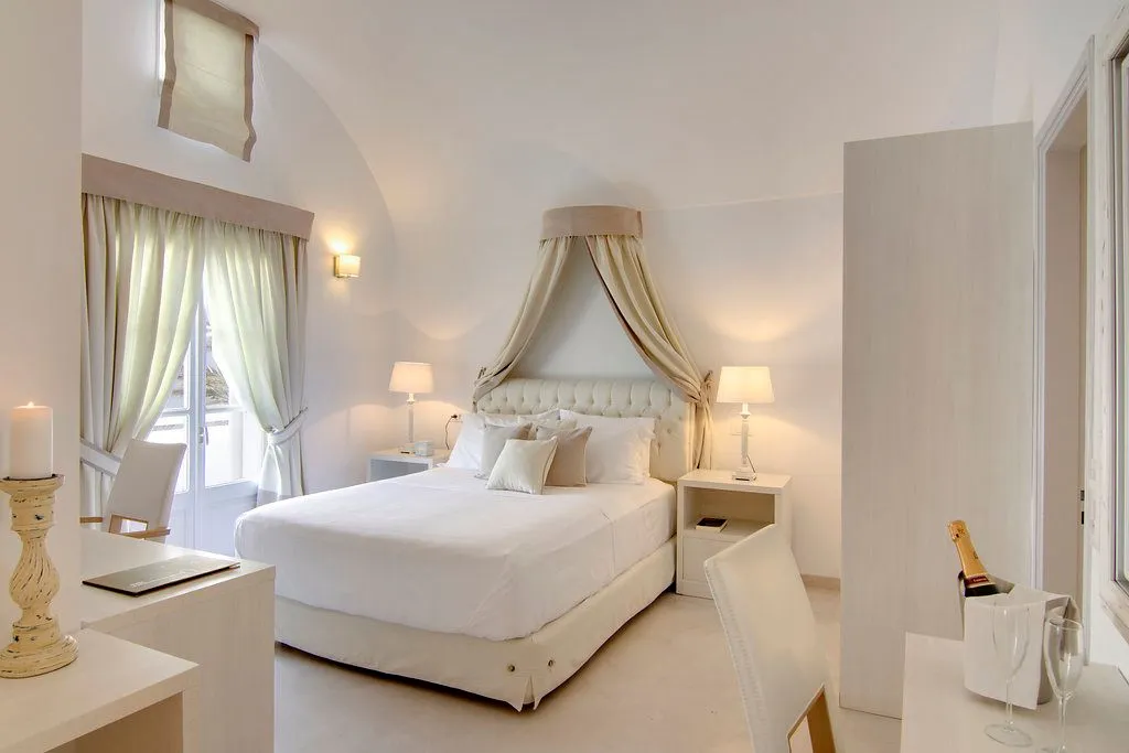 Junior Villa with Outdoor Pool &amp; Panoramic View
