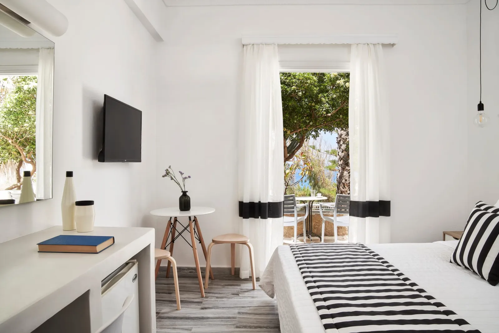 Standard Triple Room Sea View