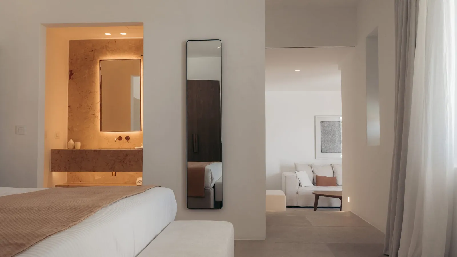 Junior Pool Suite