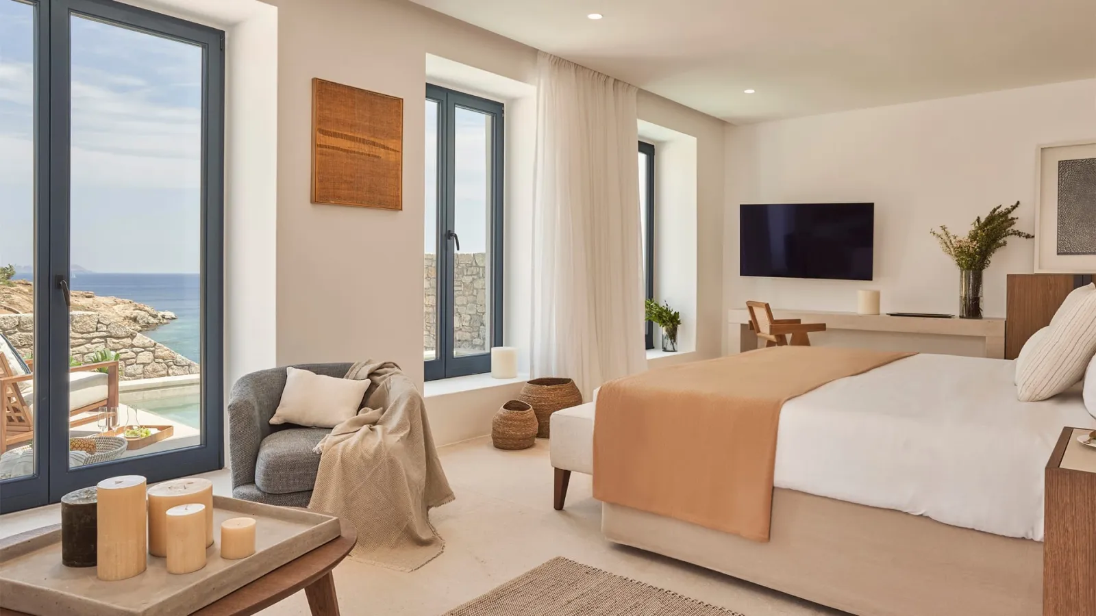 Premium Pool Sea Suite