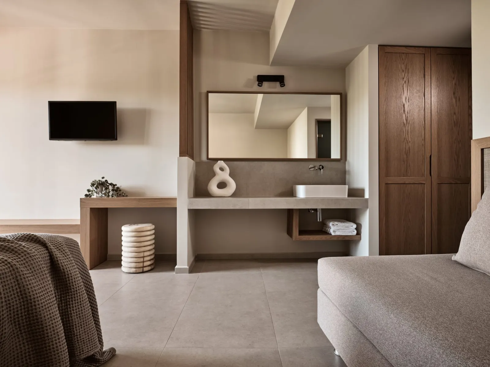 Superior Plus Room