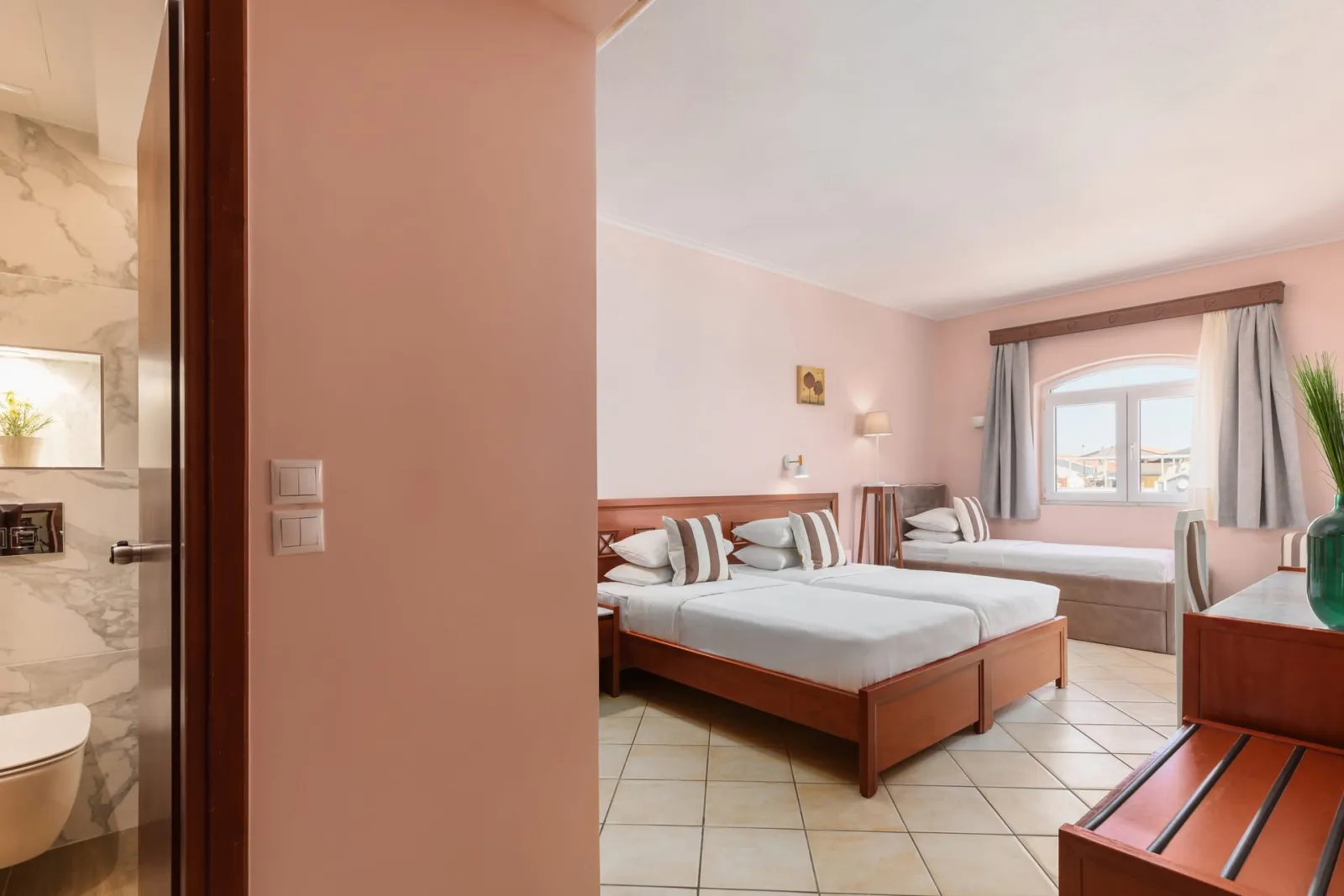 Triple Room