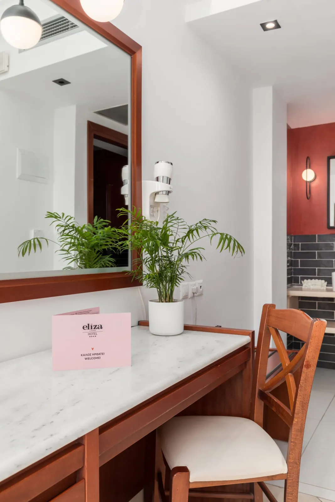 Ground Floor Poolside Apartment