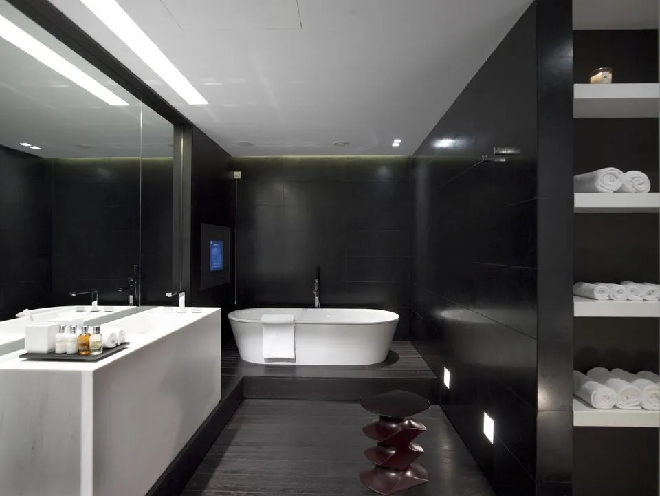 The Met Suite 
