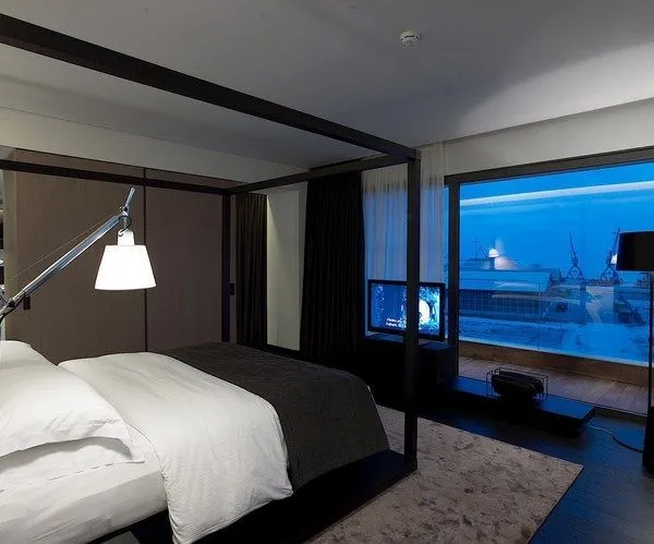 The Met Suite 