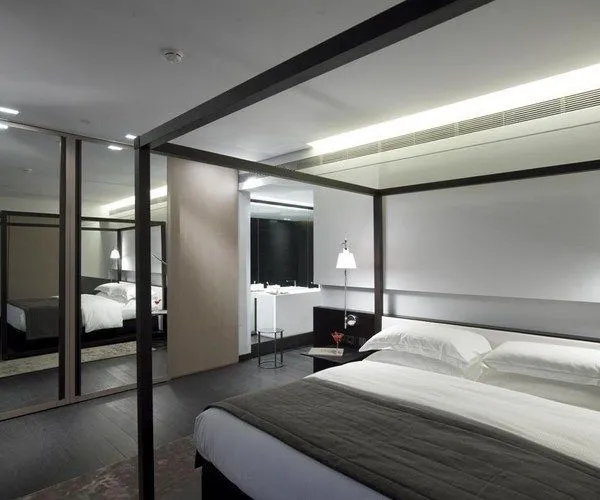 The Met Suite 