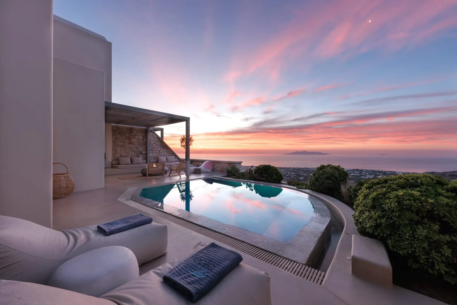 FIVE Bedrooms Superior Villa 180m with Private Pool