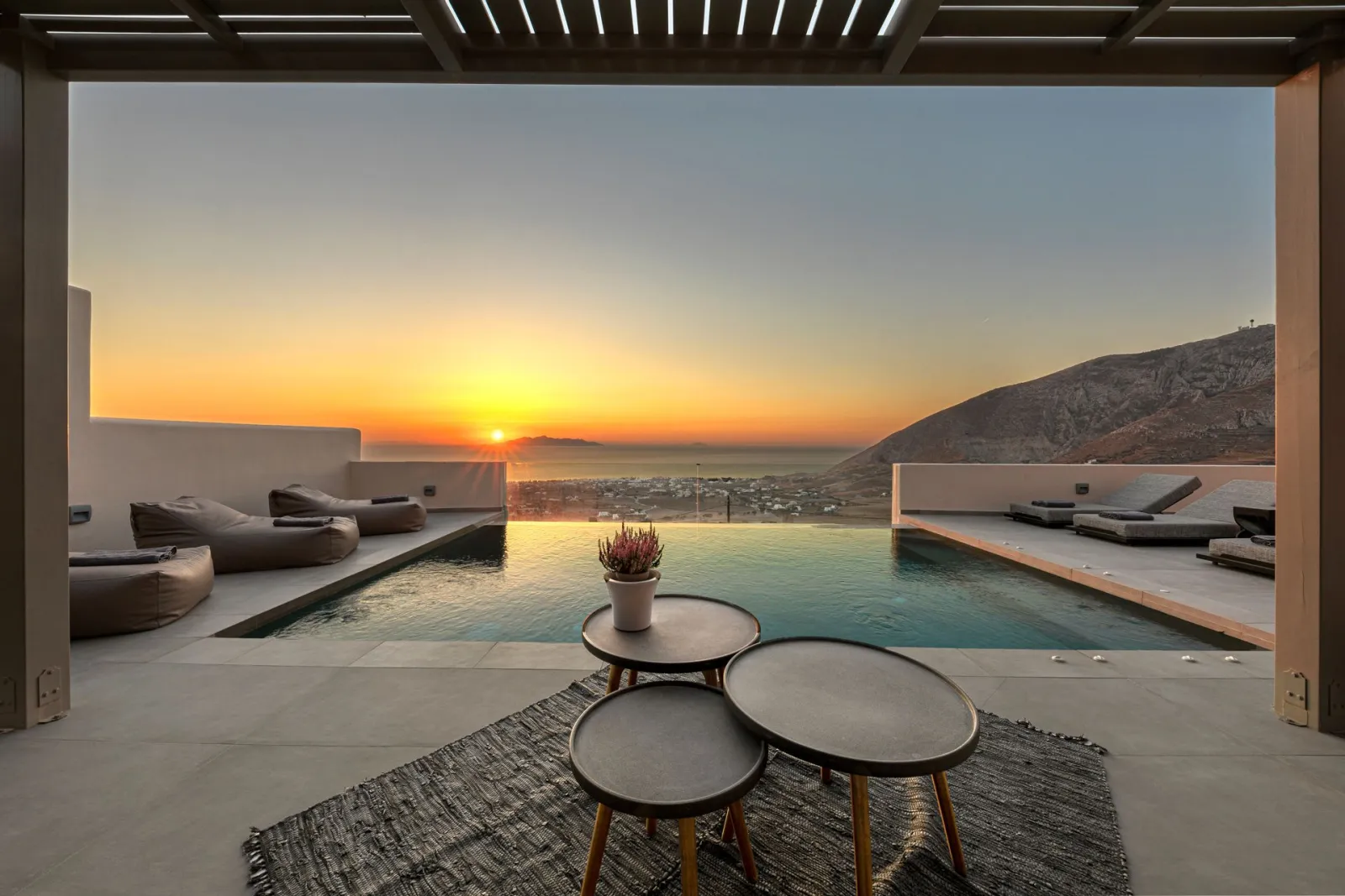 Eolia Gold Villa 210m² with Private Heated Pool