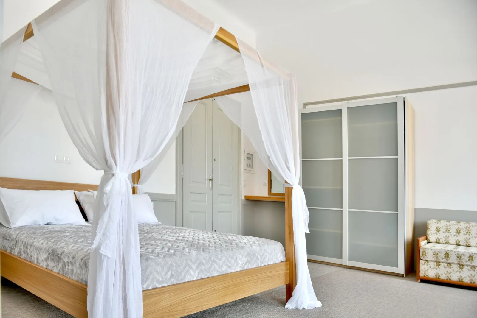 Big Room