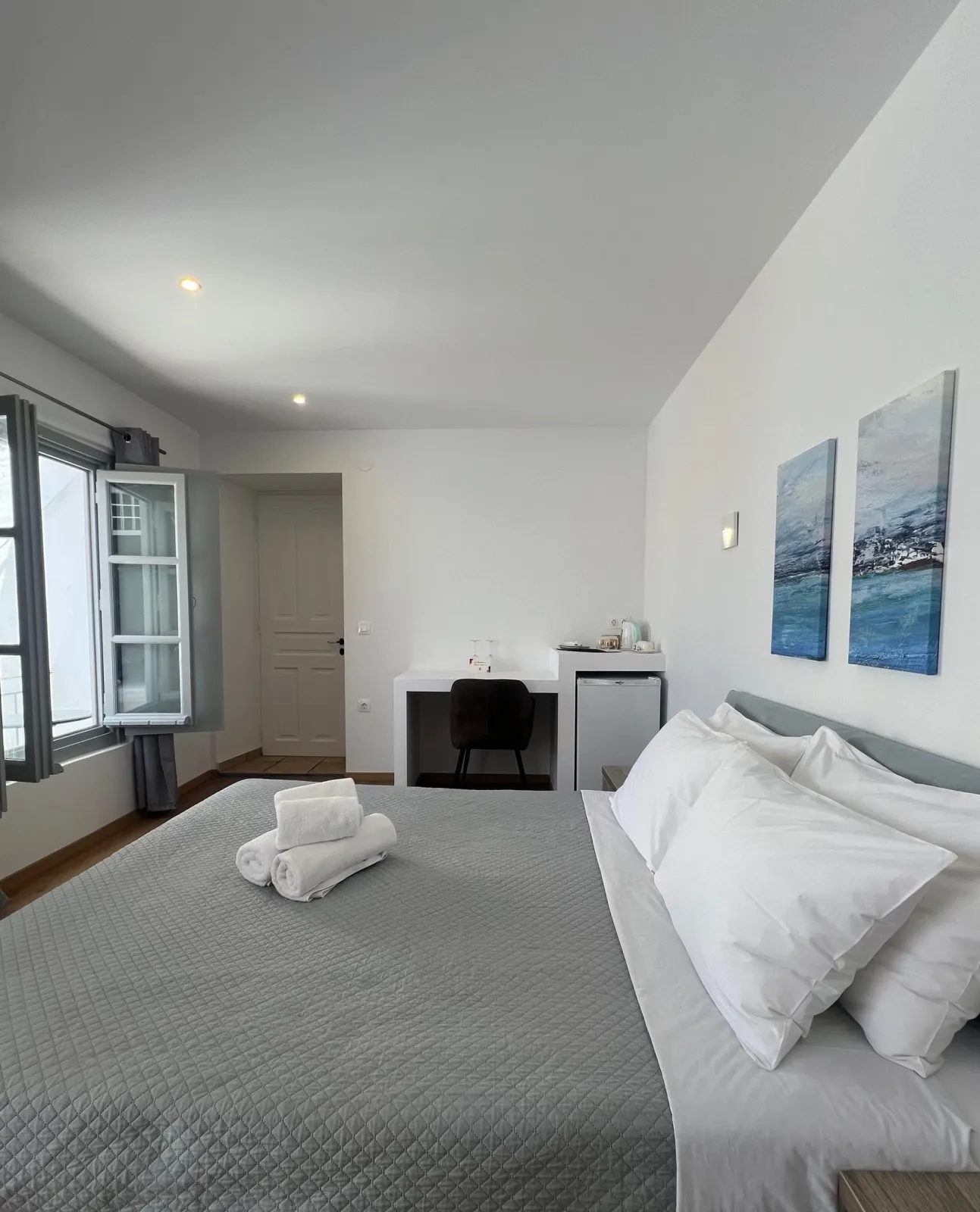 Grey Room