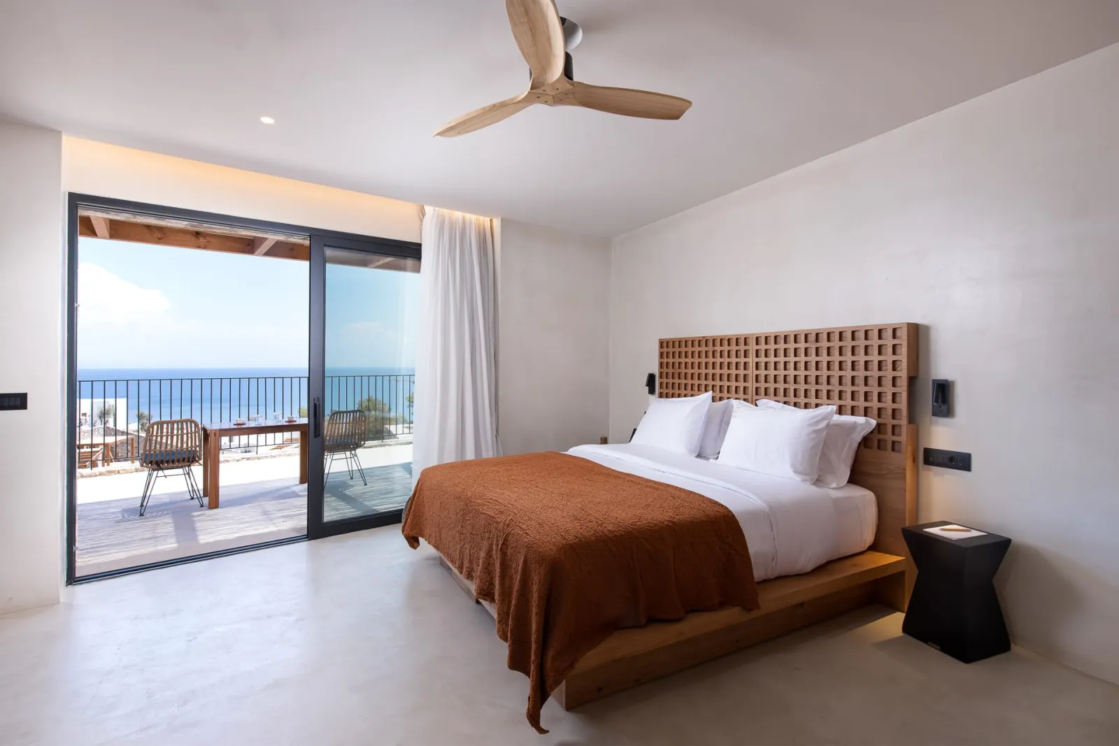 Cave Junior Suite Sea view (Accessible Bathroom)