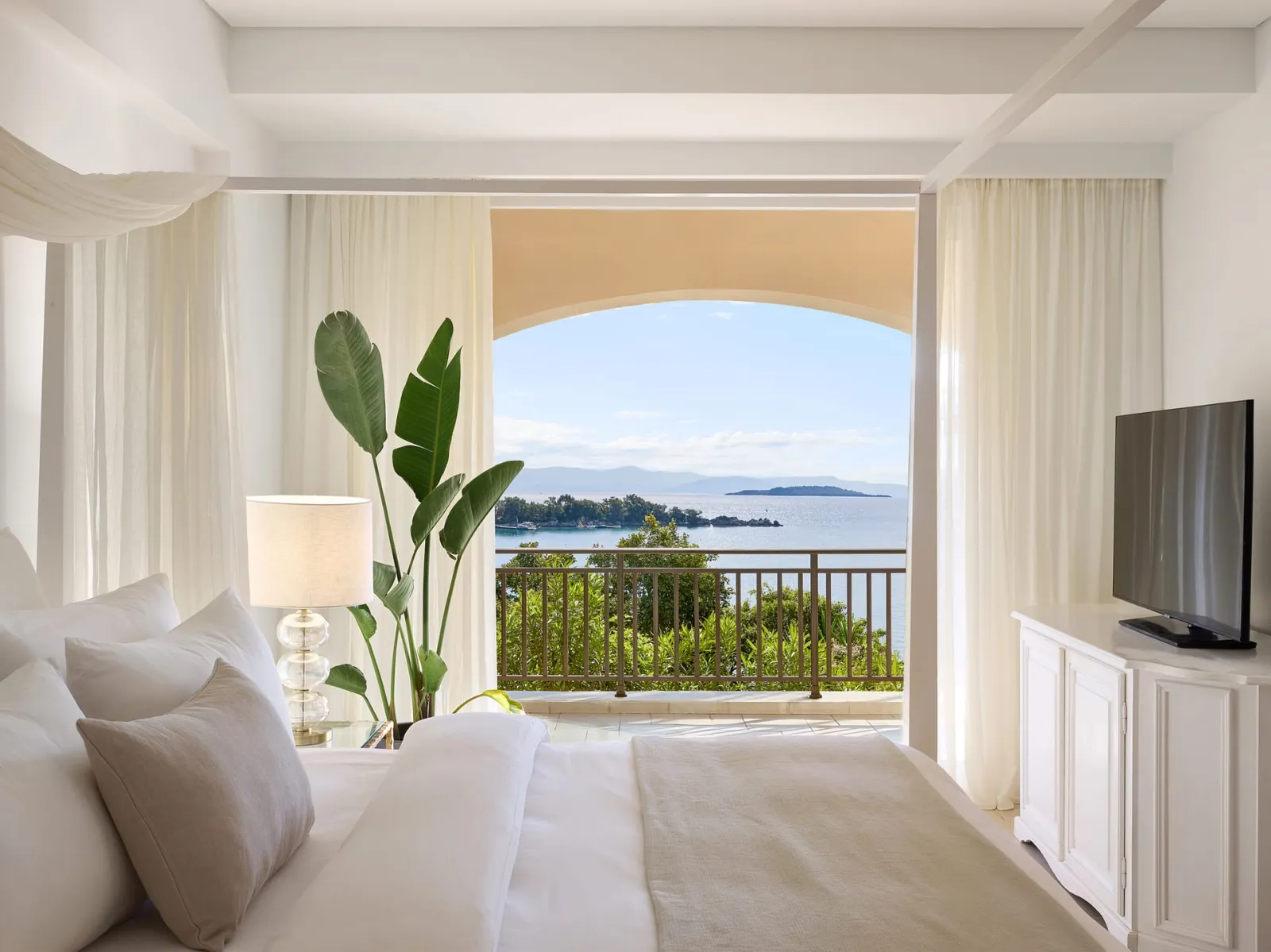 Deluxe Bungalow Suite Side Sea View