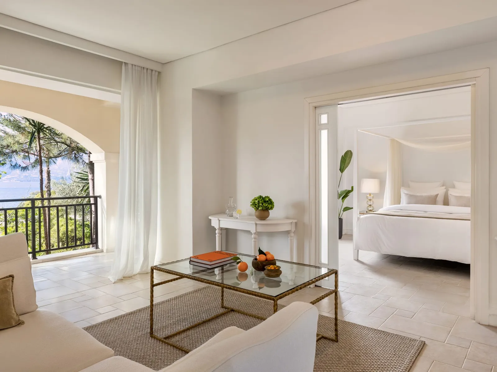 Deluxe Bungalow Suite Side Sea View