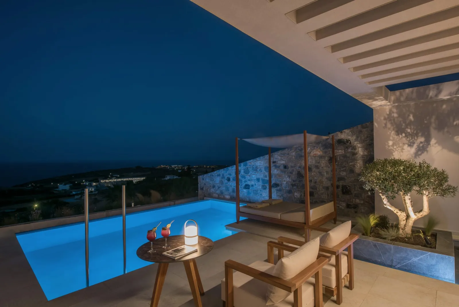 Cave Suite with Private Pool Sea View