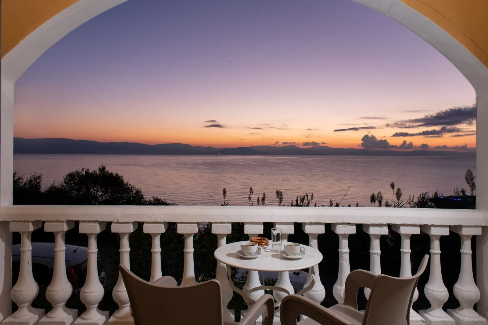 Twin Studio | Panoramic Sea & Sunrise View [30 m²]