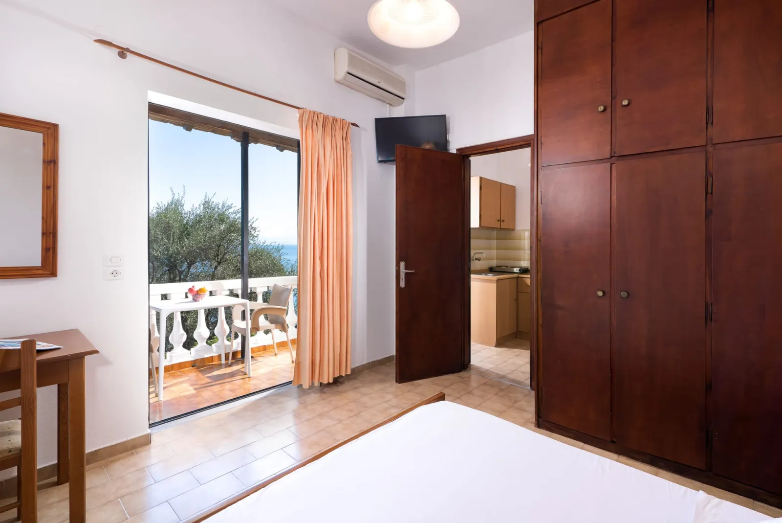 Apartment | Panoramic Sea &amp; Sunrise View [40 m²]