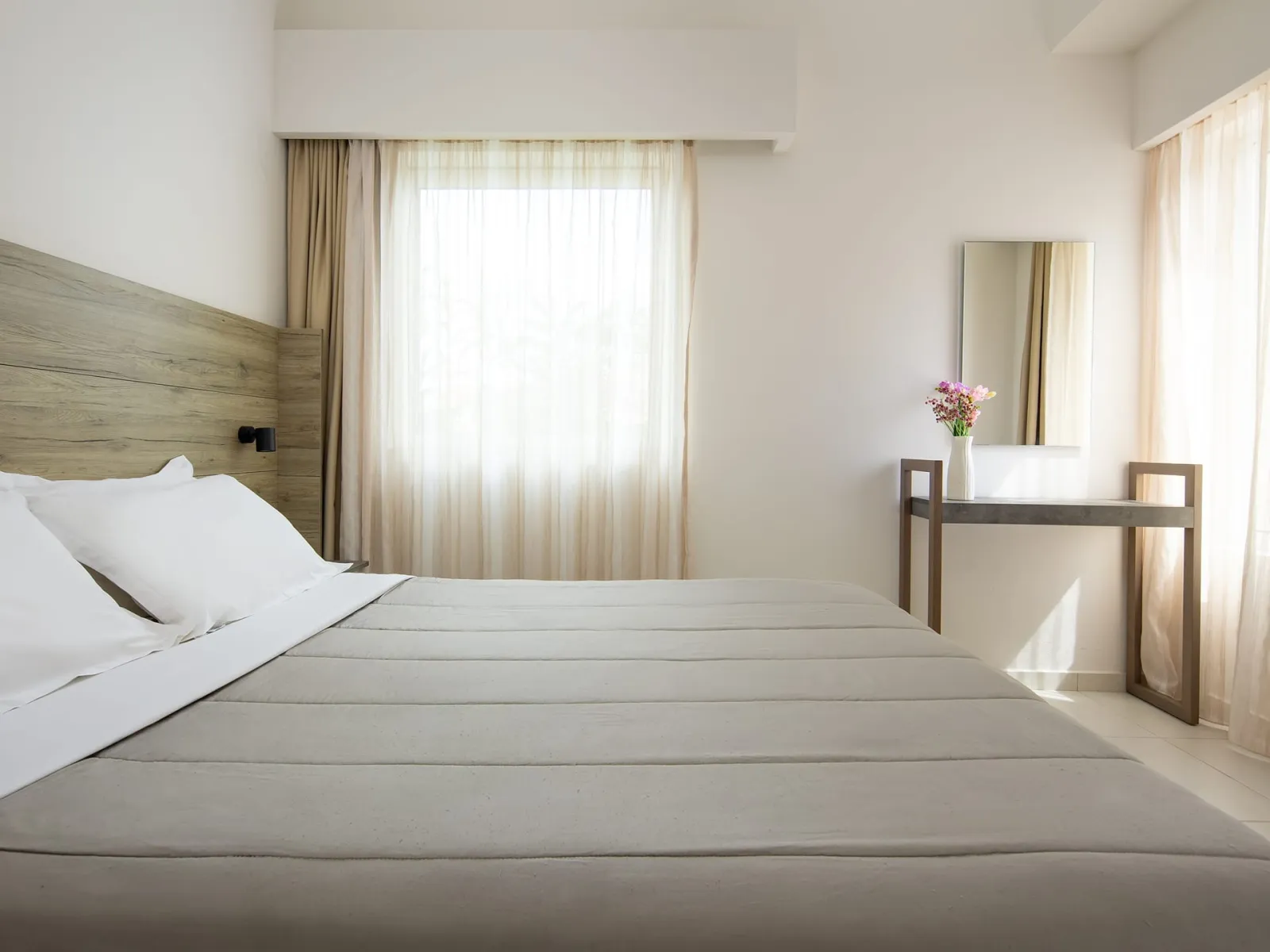 Superior Two Bedroom Apartment