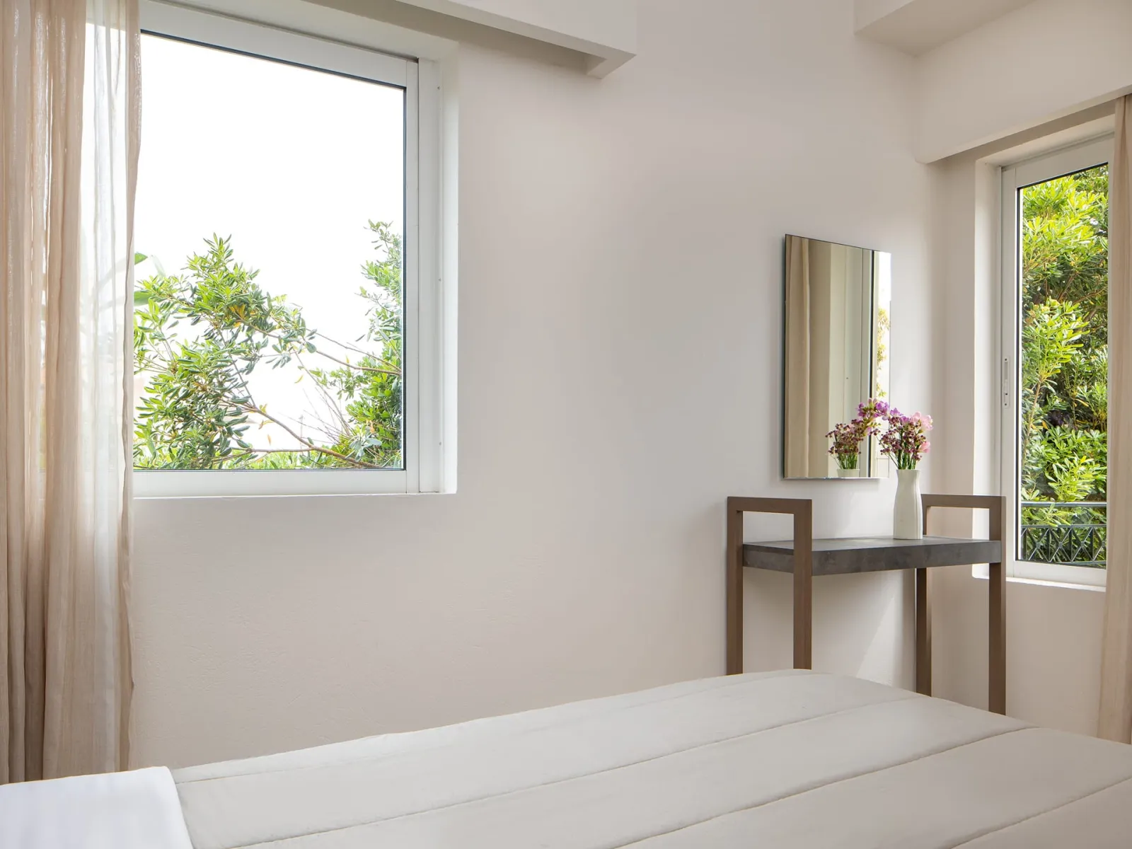 Superior Two Bedroom Apartment