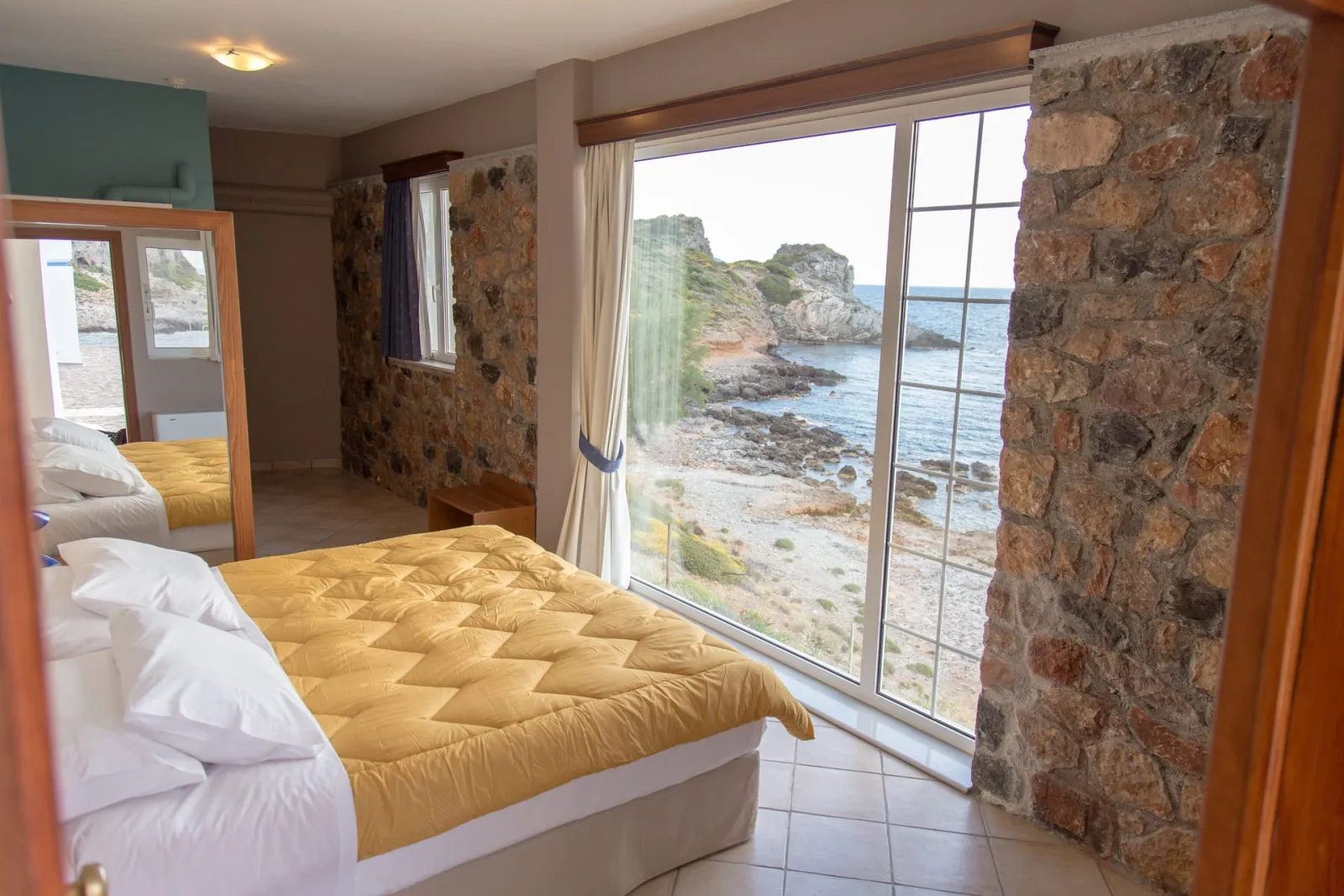 Family Seafront Apartment