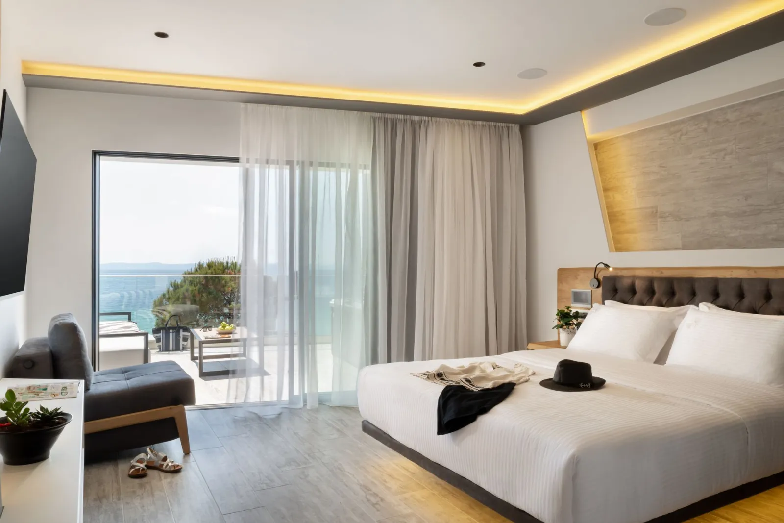 Junior Front Sea View with Jacuzzi