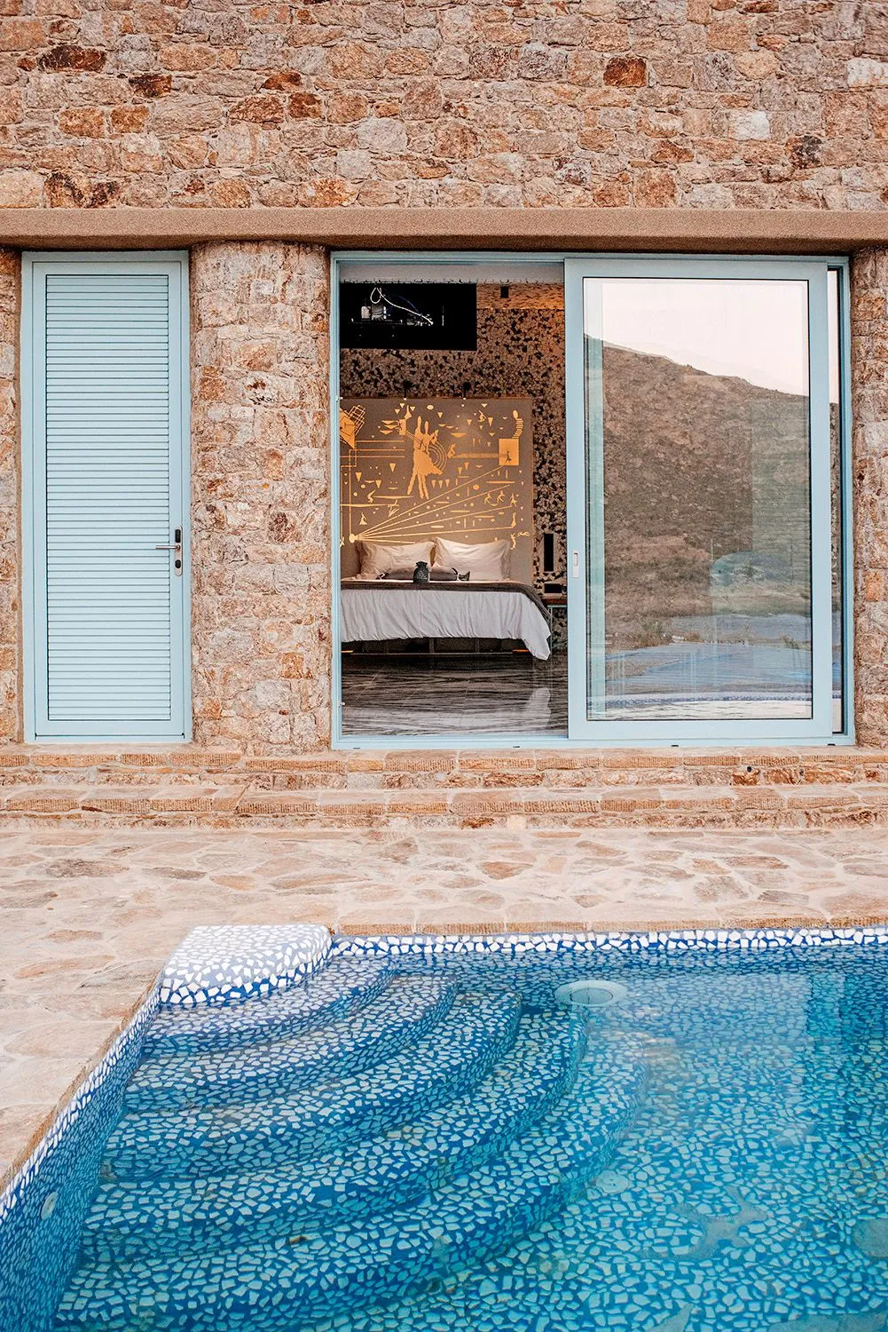 Honeymoon Suite