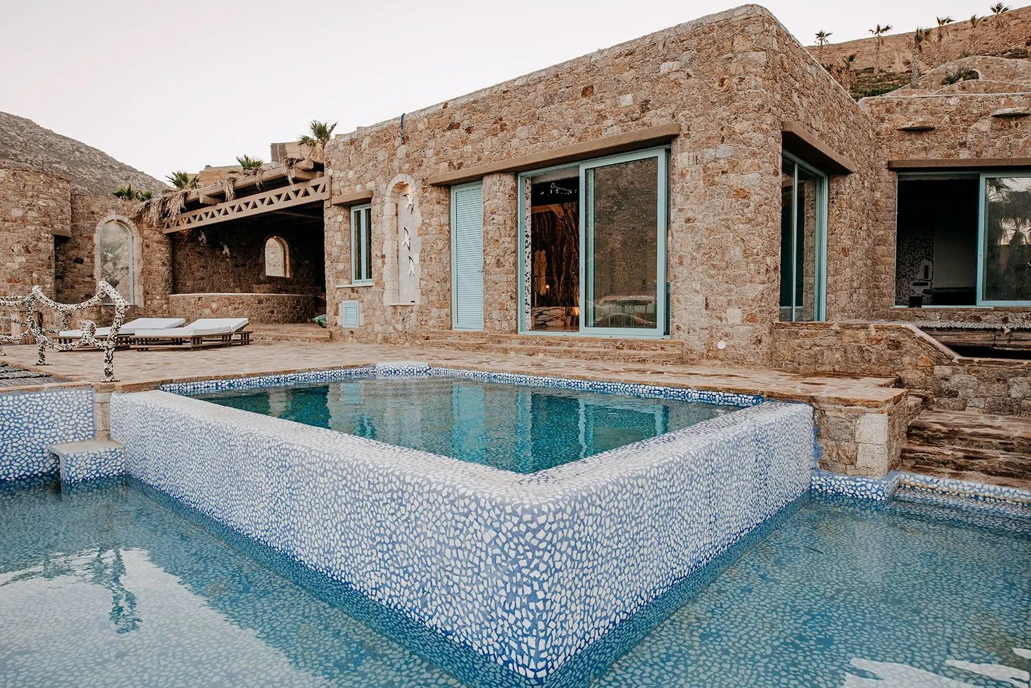 Honeymoon Suite