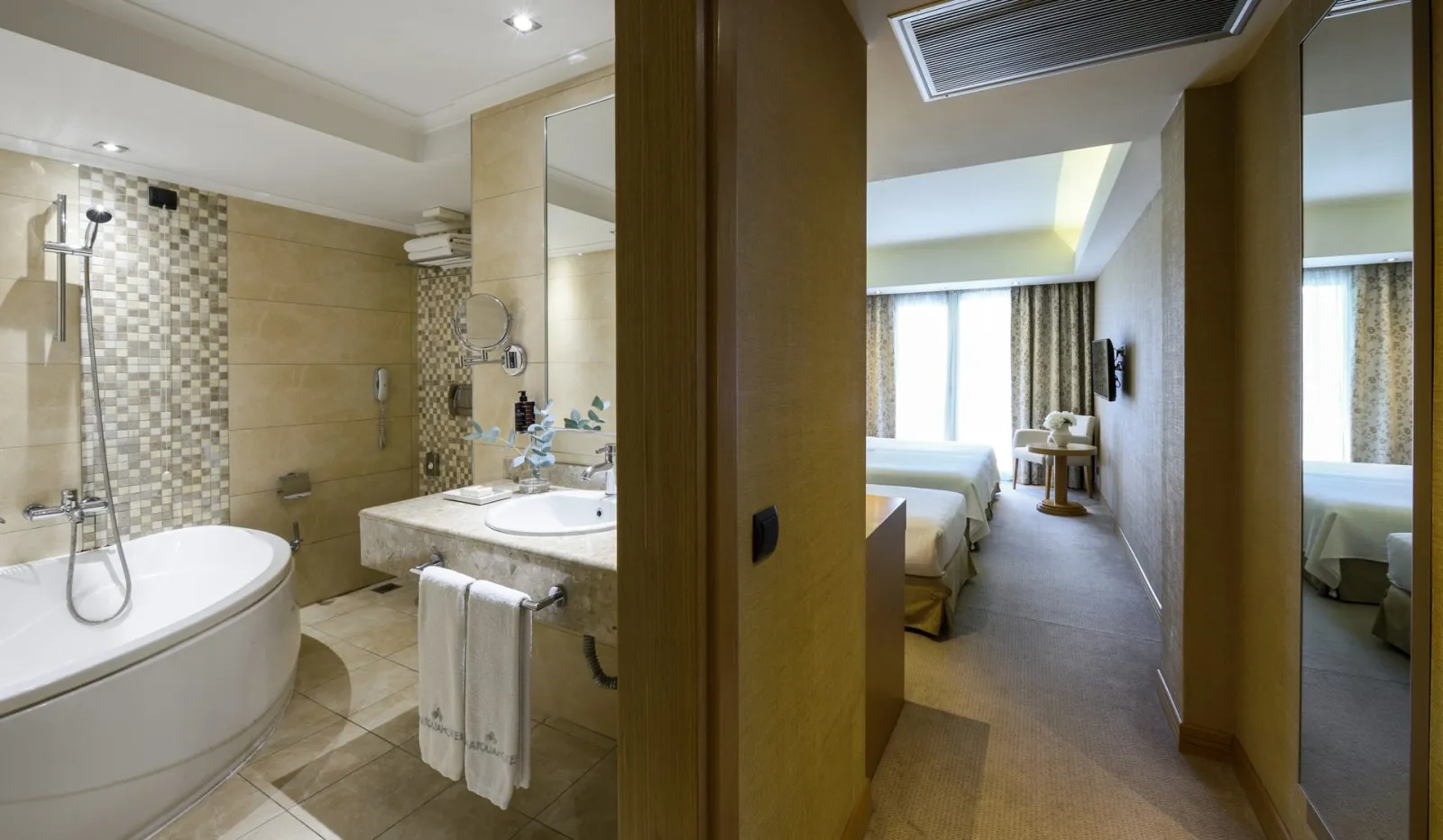 Deluxe Triple Room
