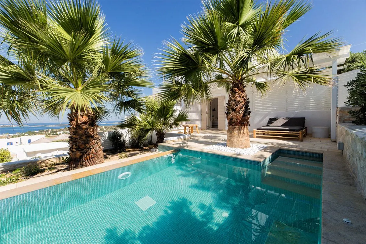 Exclusive Suite with Sea View and Private Pool