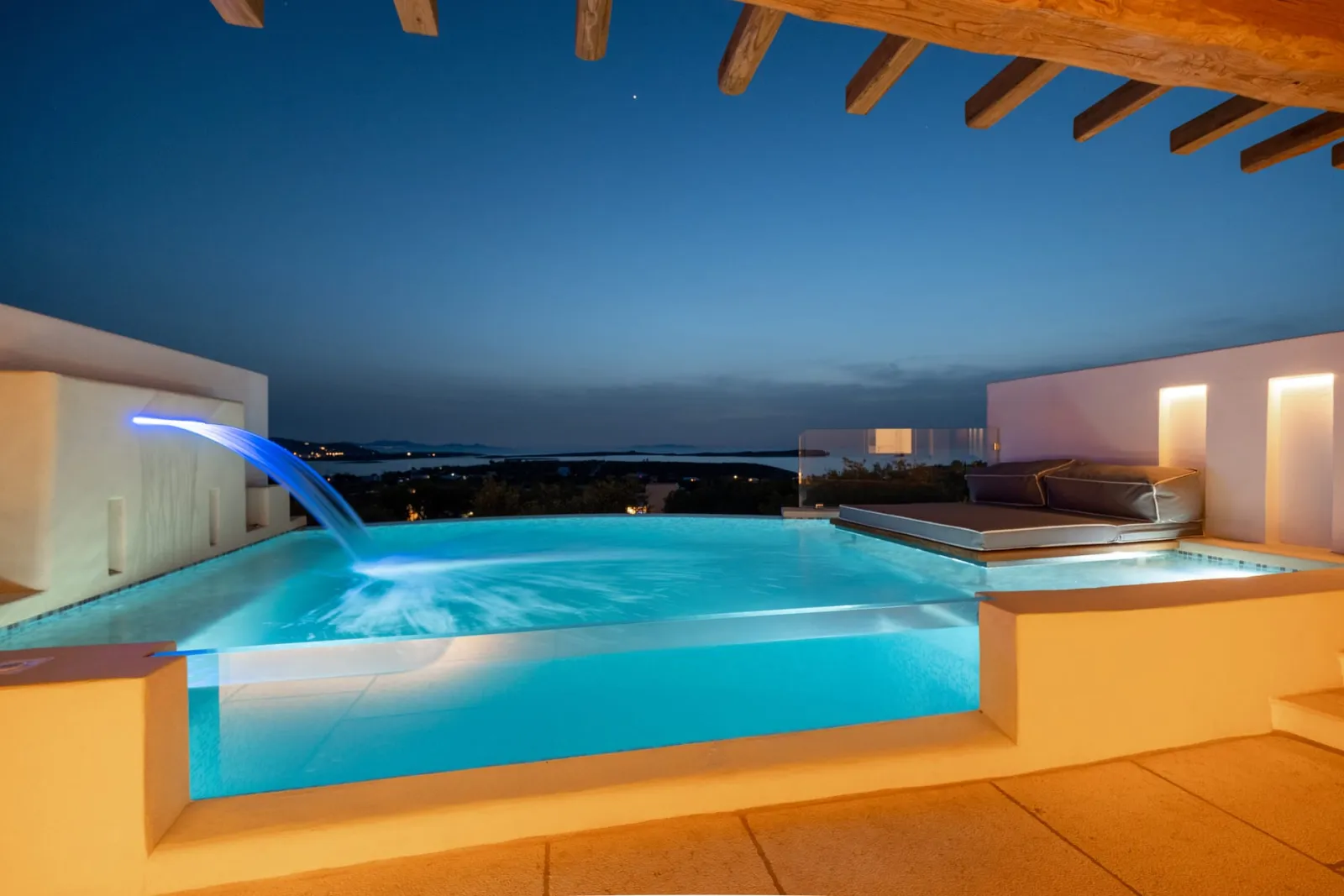 Utopia Unique Suite with Infinity Private Pool and Sea View