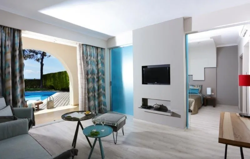 Suite with Private Pool