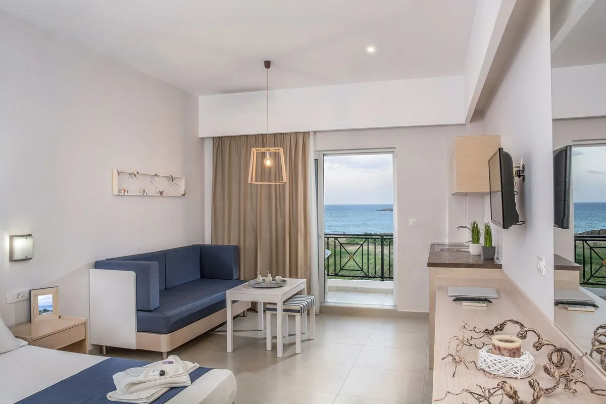 Superior Studio with Sea View - Ground Floor