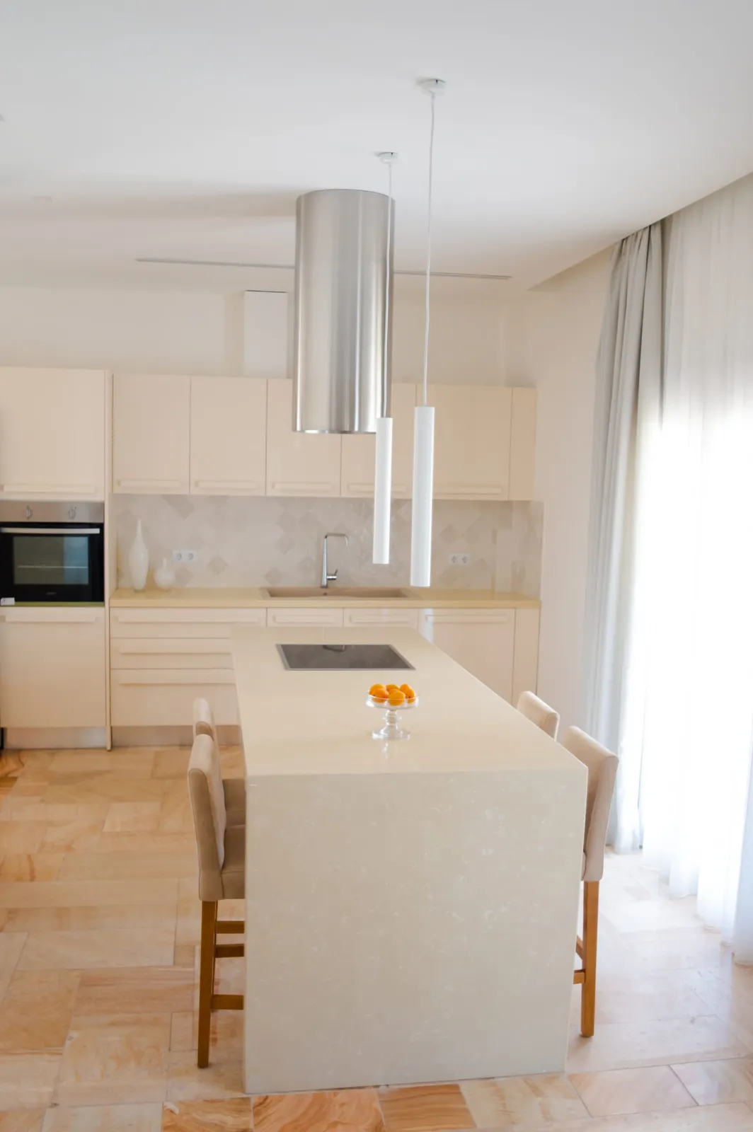 Deluxe 2 Bedroom Suite with Upper Floor & pool view/Onix