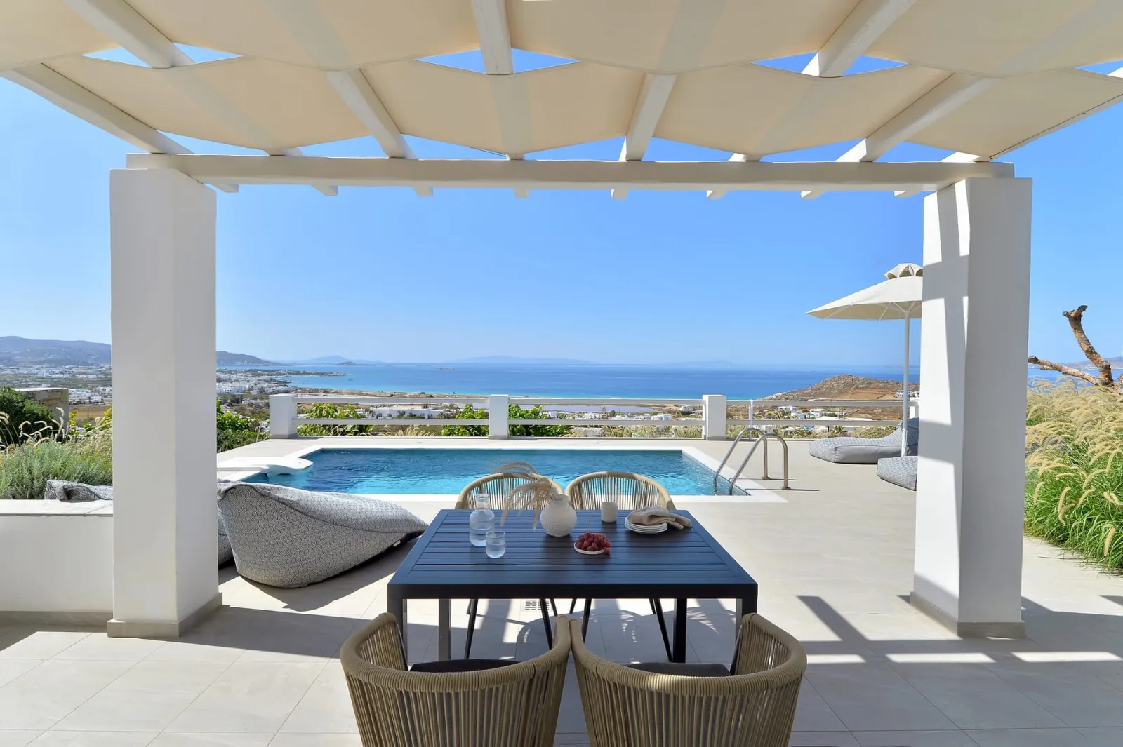 2-Room Sea View Suite with Private Pool
