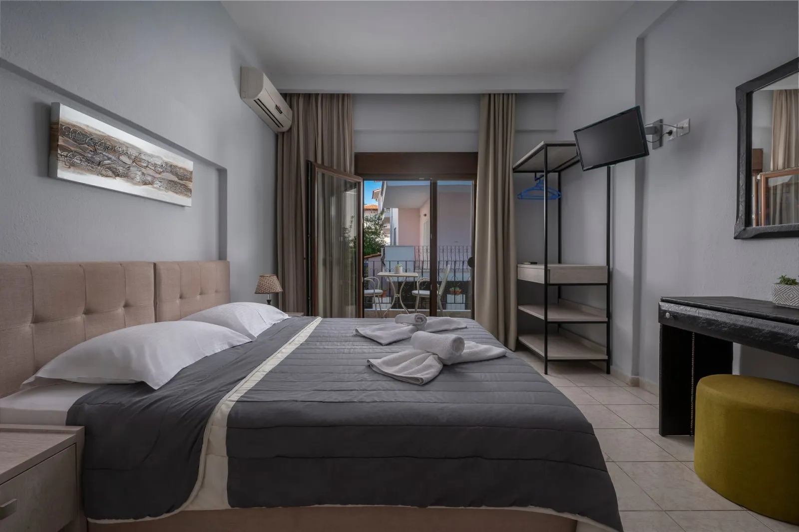 Economy Triple Room