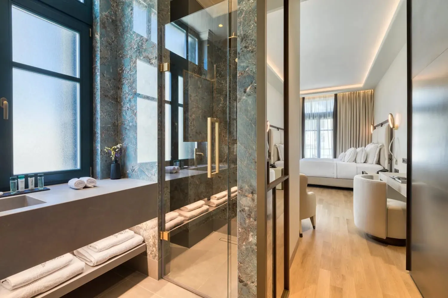 Junior Suite Side Sea View