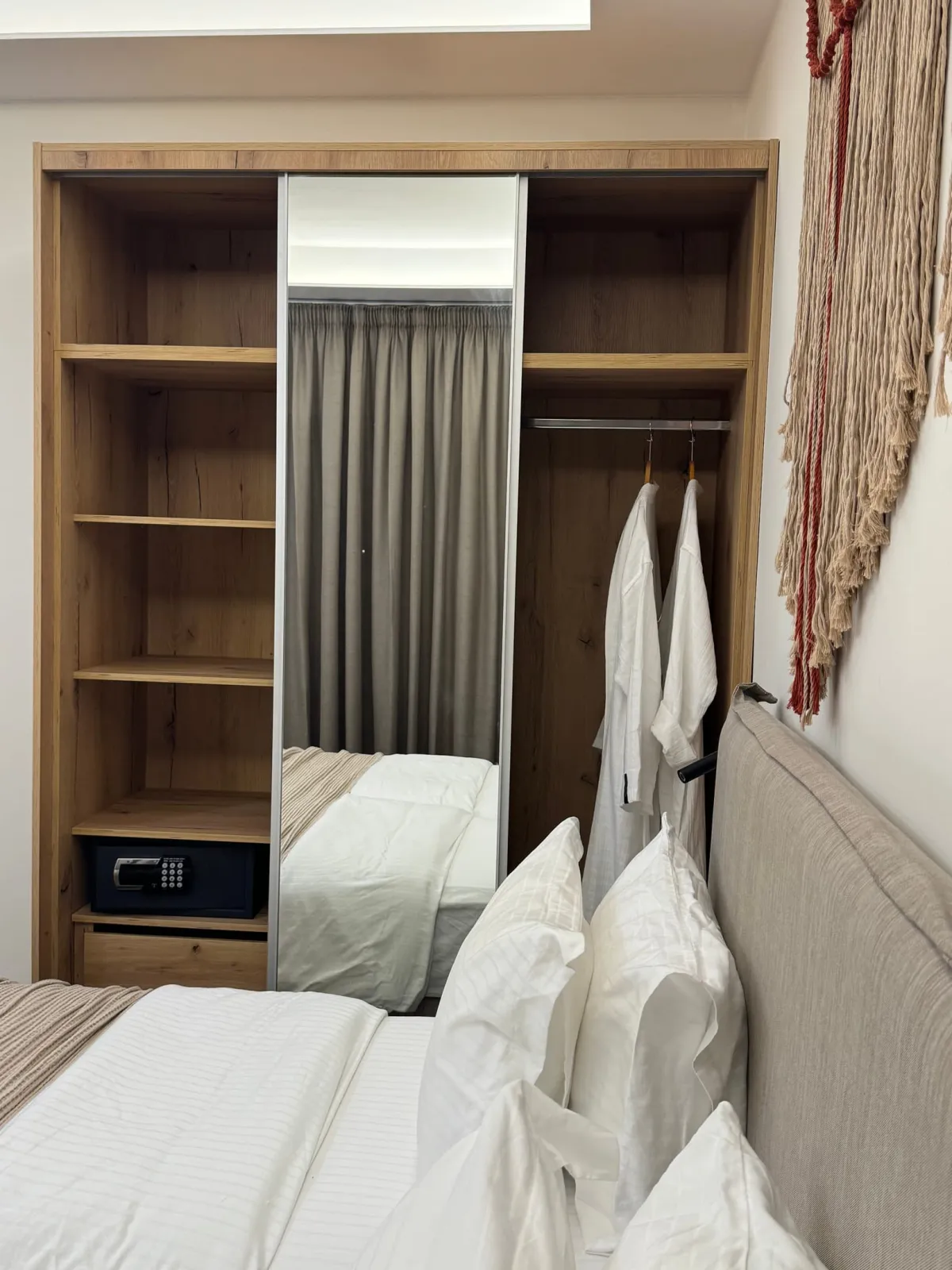 Executive Double Room with Partial Sea View