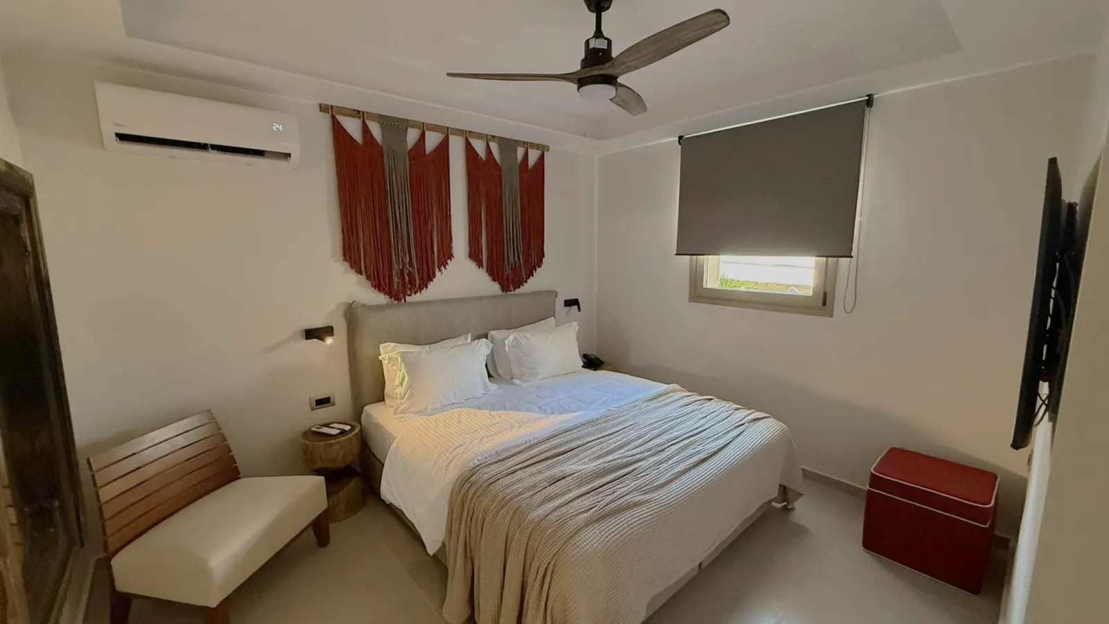 Deluxe Suite with Garden View and Outdoor Hot Tub