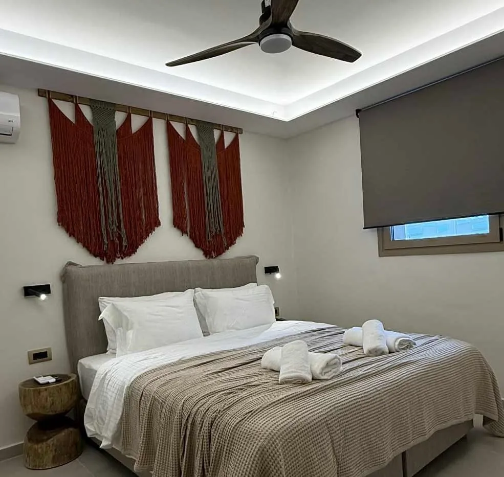 Deluxe Suite with Garden View and Outdoor Hot Tub