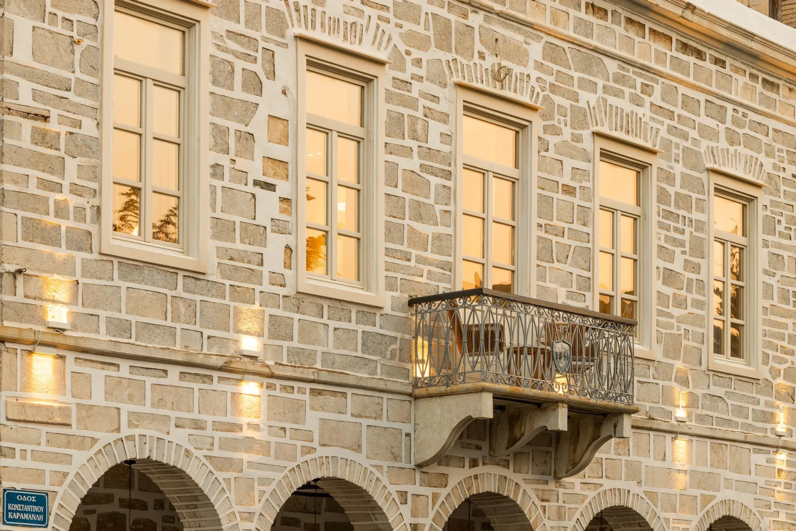 Deluxe Suite with Balcony & City View