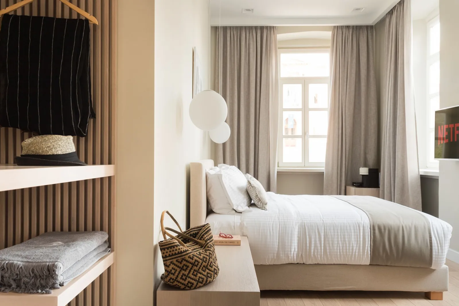Deluxe Suite with City View