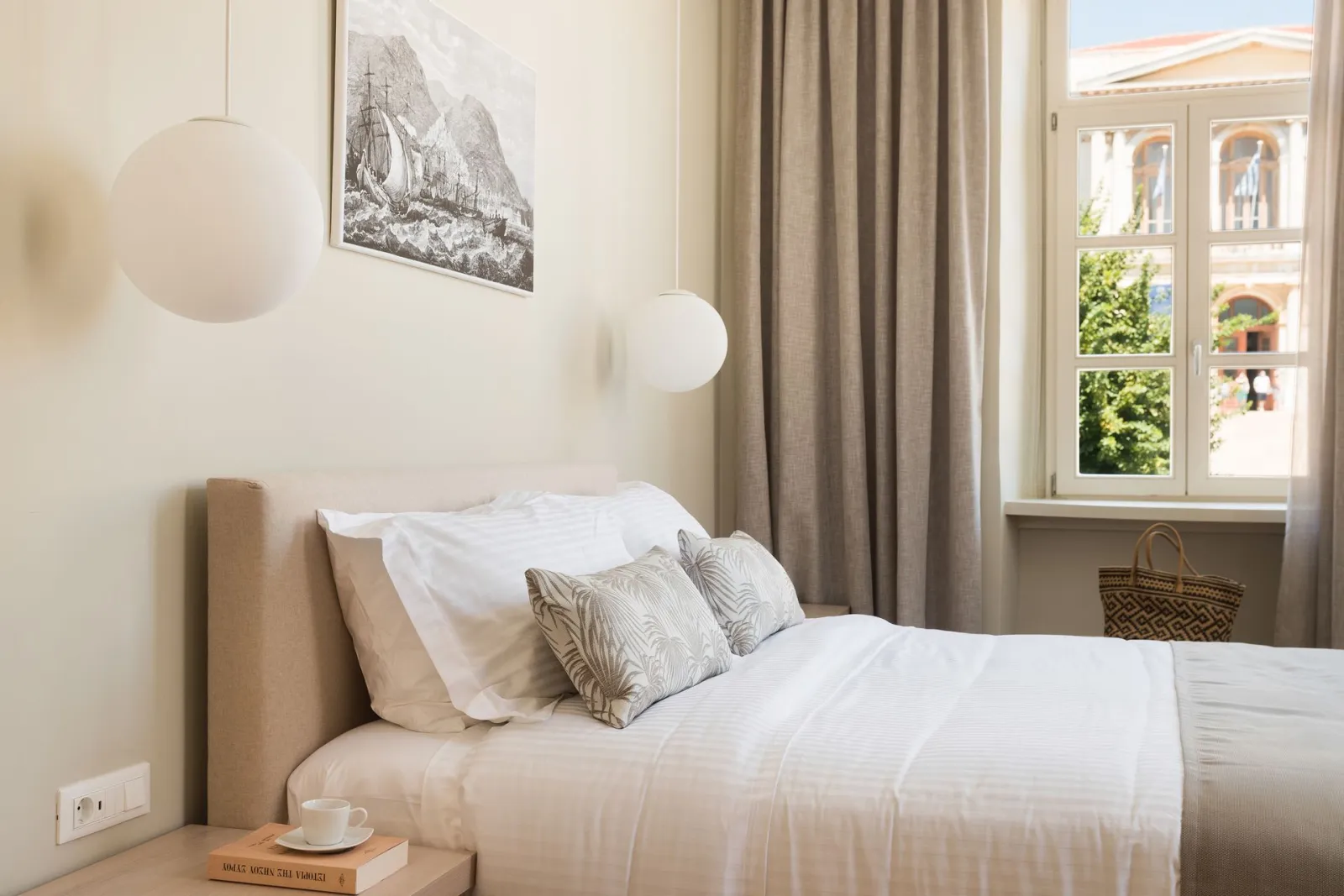 Deluxe Suite with City View