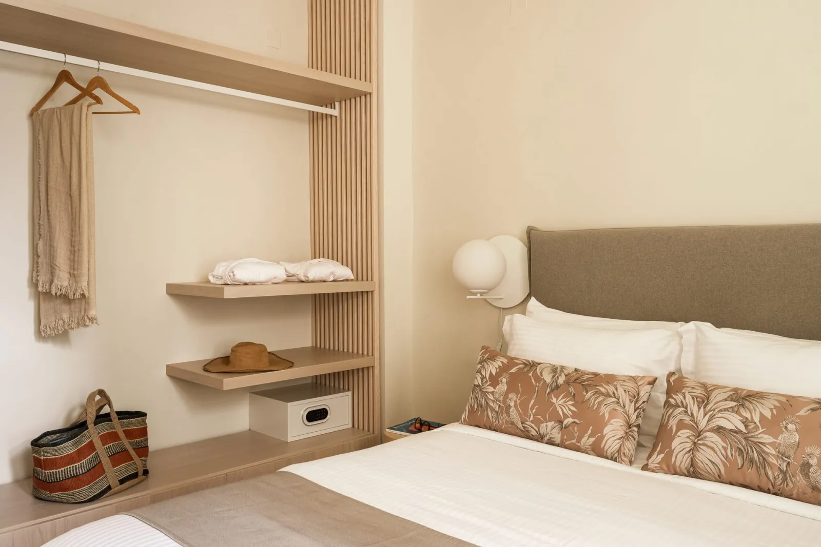 Signature Suite with Balcony &amp; City View