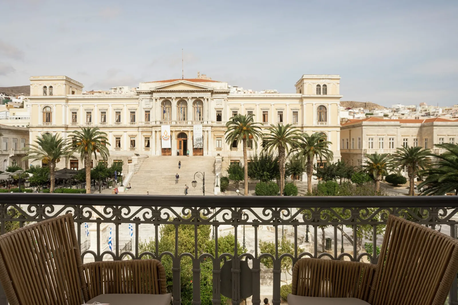 Signature Suite with Balcony &amp; City View