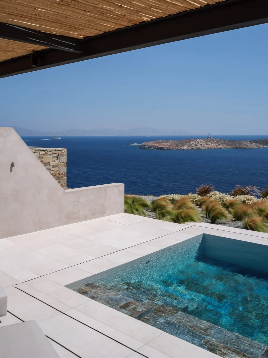 Suite with Private Heated Pool &amp; Sea View