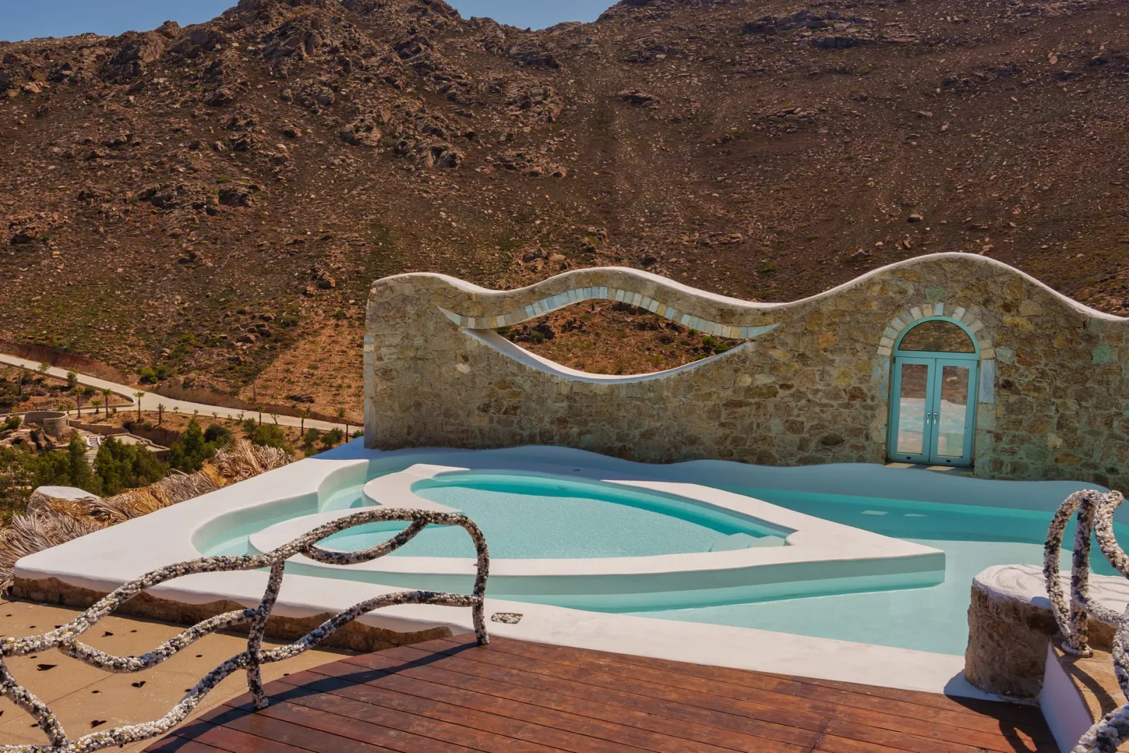 Alpha Love Heart Pool Suite