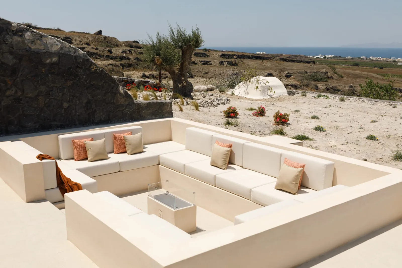 Villa Grace with Heated Infinity Pool and Sea View